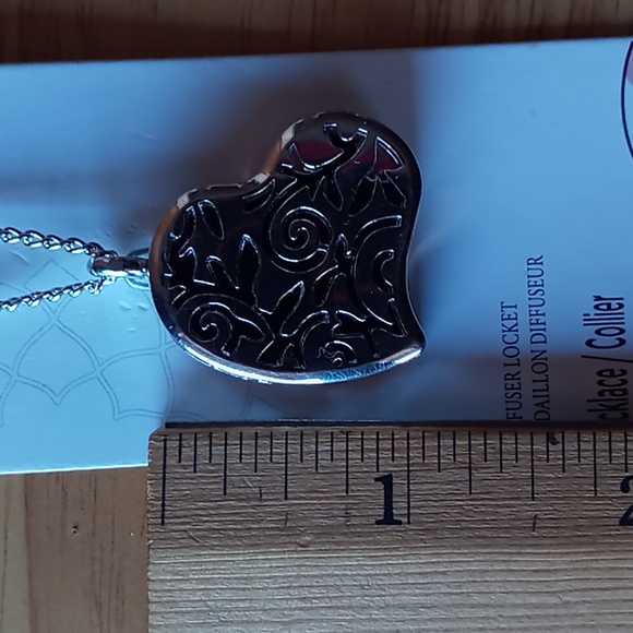 Positive Intentions Diffuser Locket - Picture 7 of 8